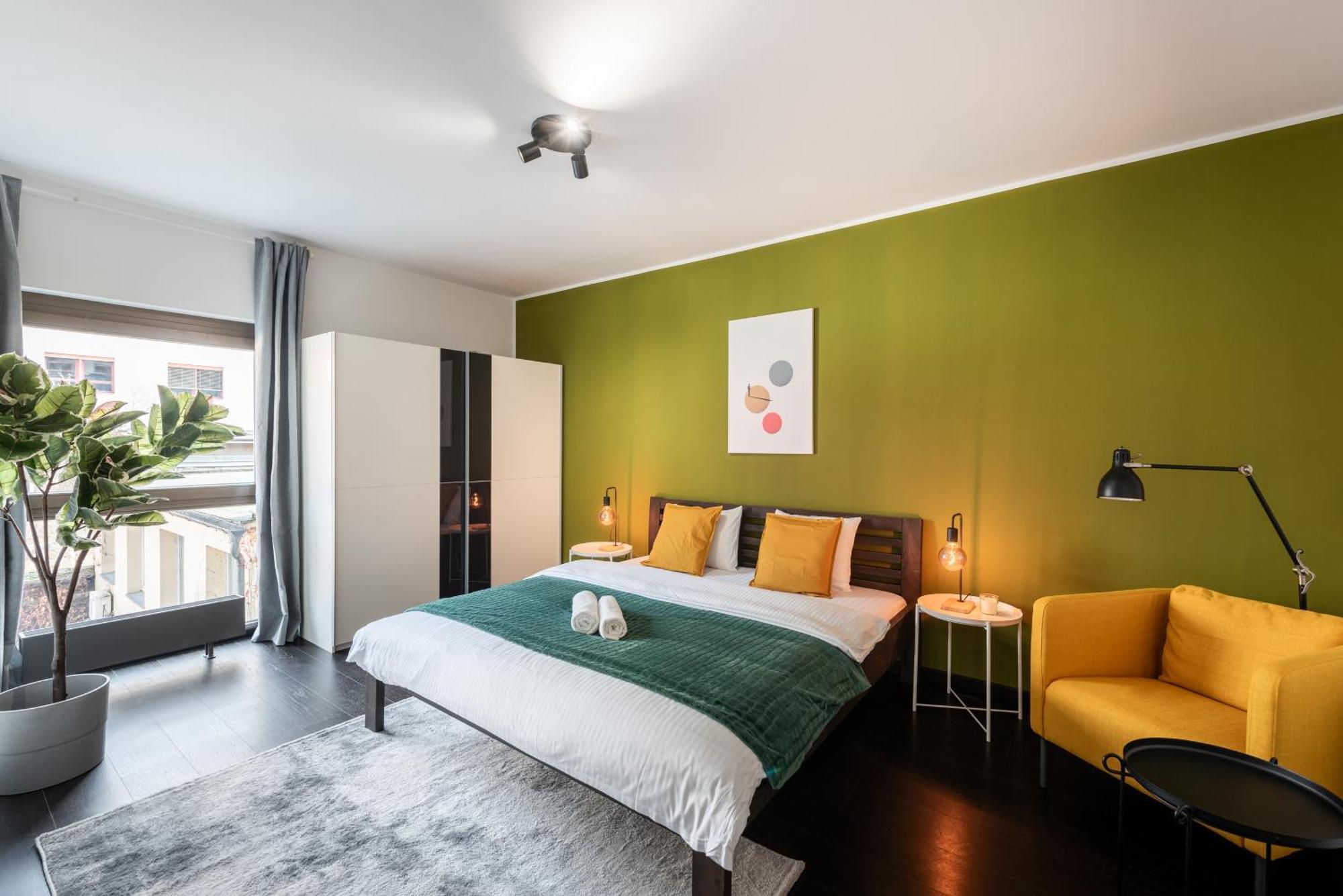 Spacious Apartments Near Karlin Square Прага Экстерьер фото